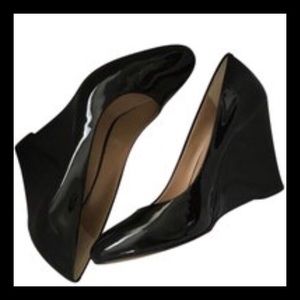Banana Republic Black Patent Leather Wedges EUC 6